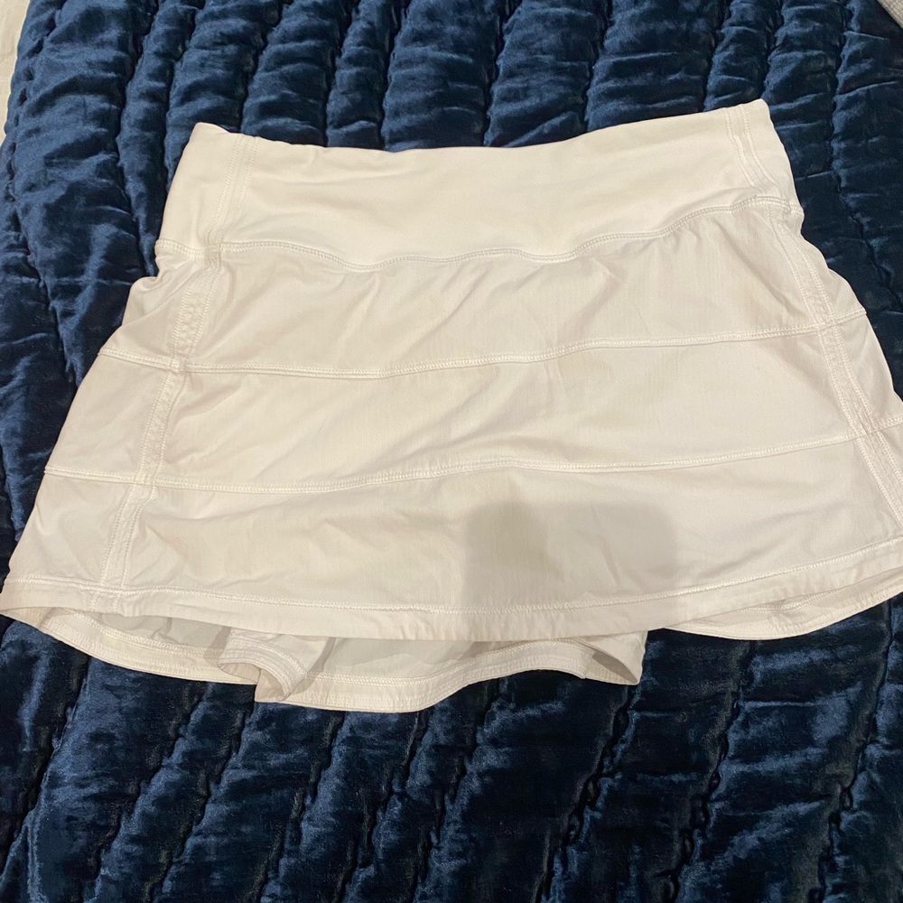 Women's White lululemon pace rival skirt